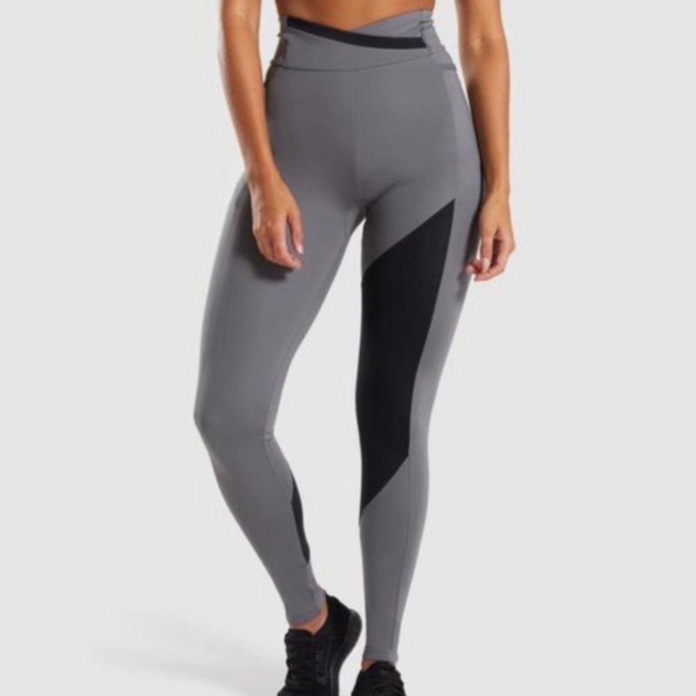 Gymshark Asymmetric Leggings - Black/ Grey